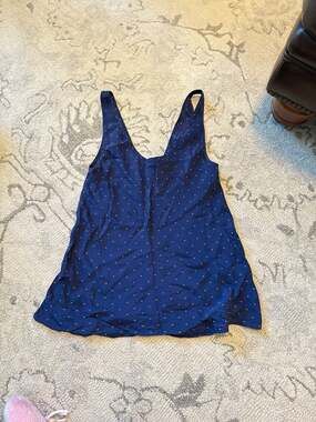FRAME 100% Silk Charmeuse Navy Blue Polka Dot Sleeveless Tank Top